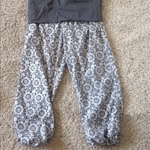 Lululemon Om pant size 10