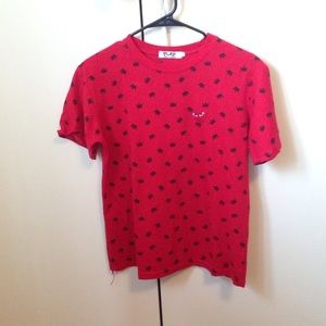 Red t shirt with prints