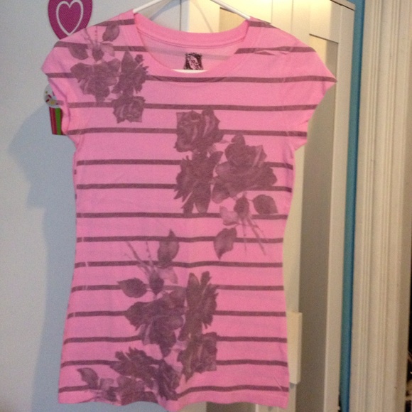 Tops - Pretty in pink rose tee