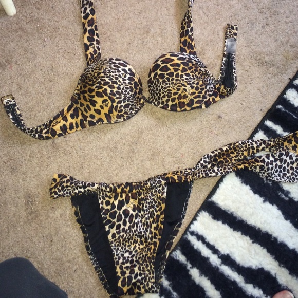 VS Bombshell bikini
