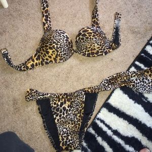 VS Bombshell bikini