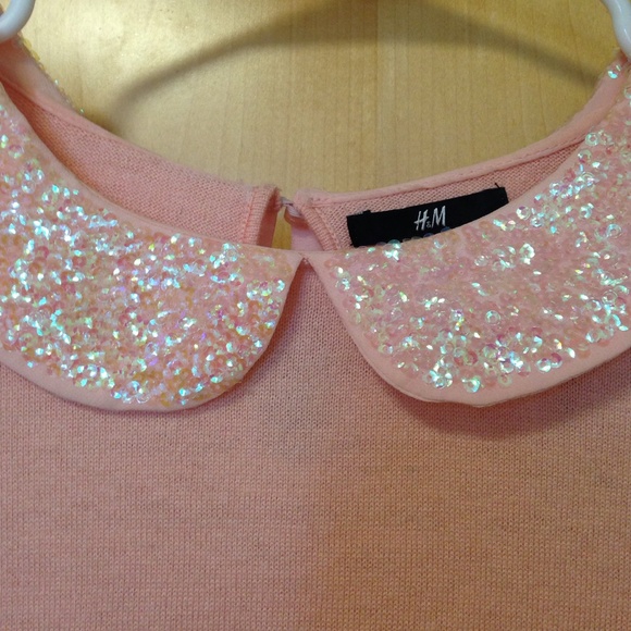 Peach colored sequined collar sweater - Picture 2 of 3