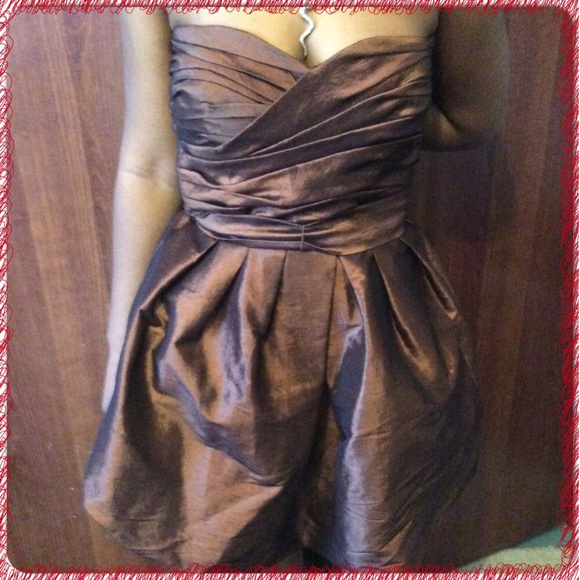 Gorgeous strapless brown dress