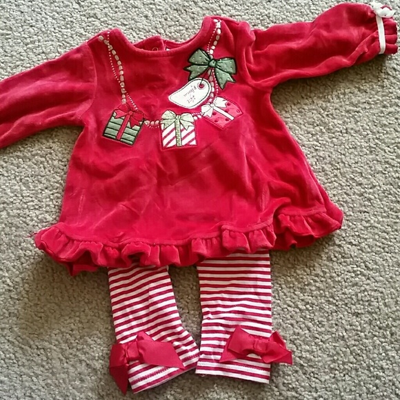 "Mommy's Gift" 6-9mos 2pc outfit