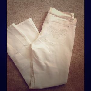 🌸New WHBM off white denim slim leg jeans🌸