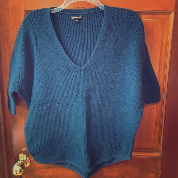 Cozy navy slouch sweater (covers bottom)