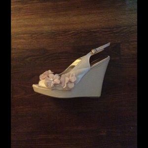 Nude Color Open Toed Wedges w/ Flower Details