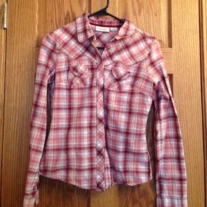 Beautiful plaid shirt with great detail