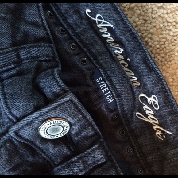 Black studded jean shorts - Picture 3 of 4