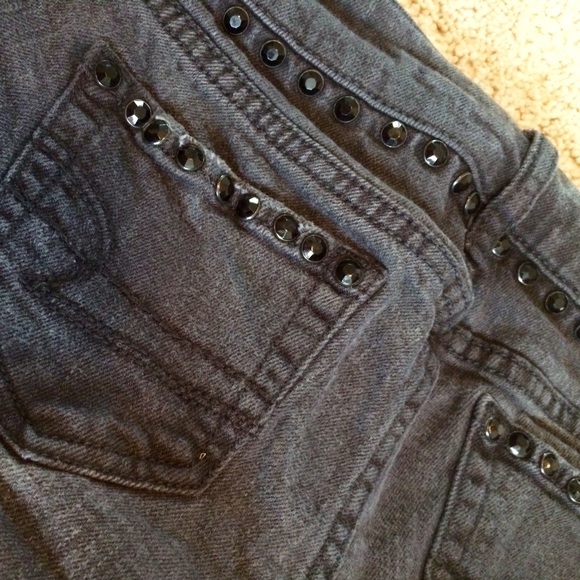 Black studded jean shorts - Picture 4 of 4