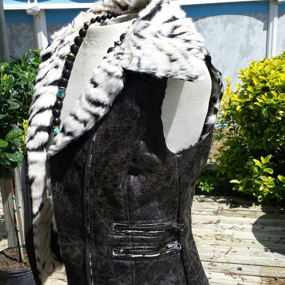 XS FAUX FUR & SUEDE DAYTRIP JACKET - Picture 4 of 4