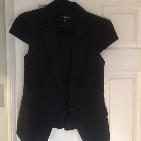 Bebe cap sleeve blazer