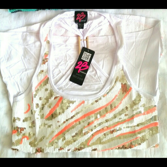 SOLD SOLD NWT Bebe White Shirt Top size S.