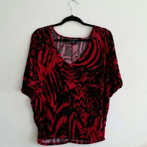 Pink Tiger Print Top - Picture 2 of 3