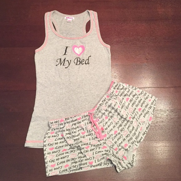 "I LOVE MY BED" PAJAMAS / SLEEPWEAR