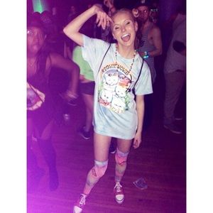 UNIF Meowie Wowie t shirt!!
