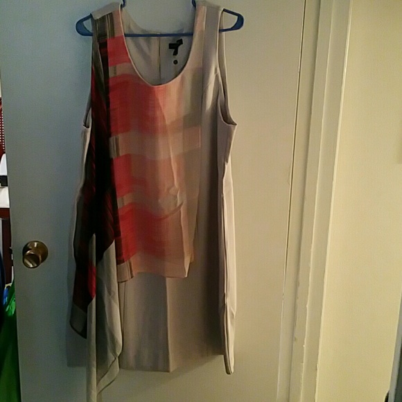 Sleeveless  gray dress - Picture 1 of 3