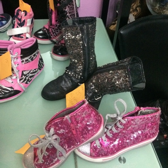 Boots,slippers - Picture 4 of 4