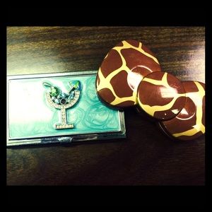 🎀Hello Kitty Bow Mirror & Martini Card Holder 💳