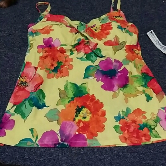 Swimsuits for all top - Picture 1 of 1