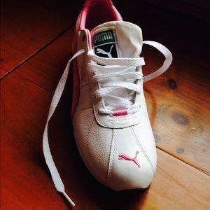 Puma leather sneakers