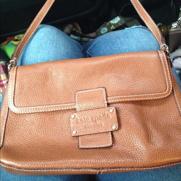 Kate spade leather shoulder bag.