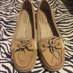 Sperry size 8 almost new