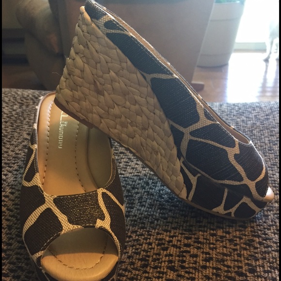 Chinese Laundry wedges. New never been worn