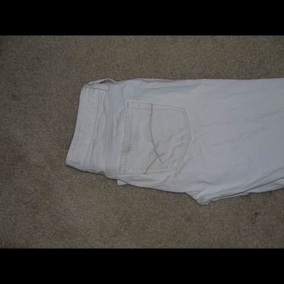 Bullhead white skinny jeans
