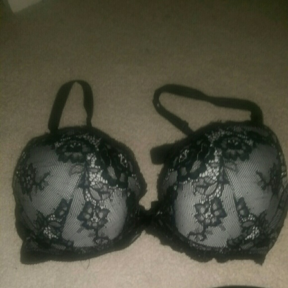 Bras - Picture 3 of 3