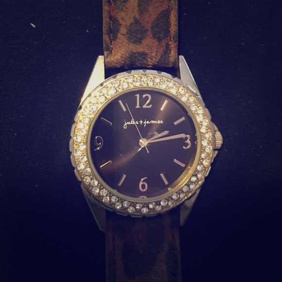 Vintage Leopard Julie and James Watch - Picture 1 of 2