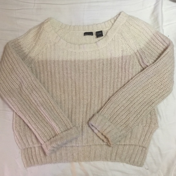 MODA crop sweater