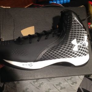 Under Armour Micro G Torch