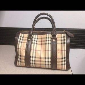 Burberry purse
