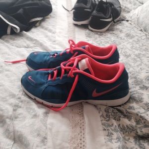 Nike Breath Flex Trainer 2 shoes
