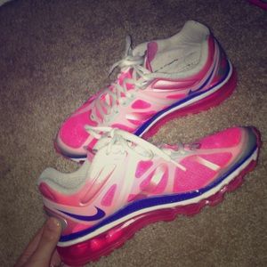 pink Nike air max