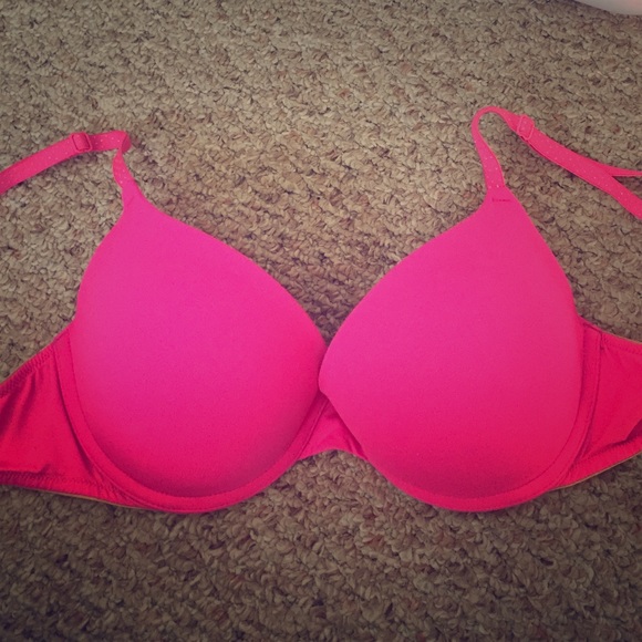 PINK victoria secret bra size 32D