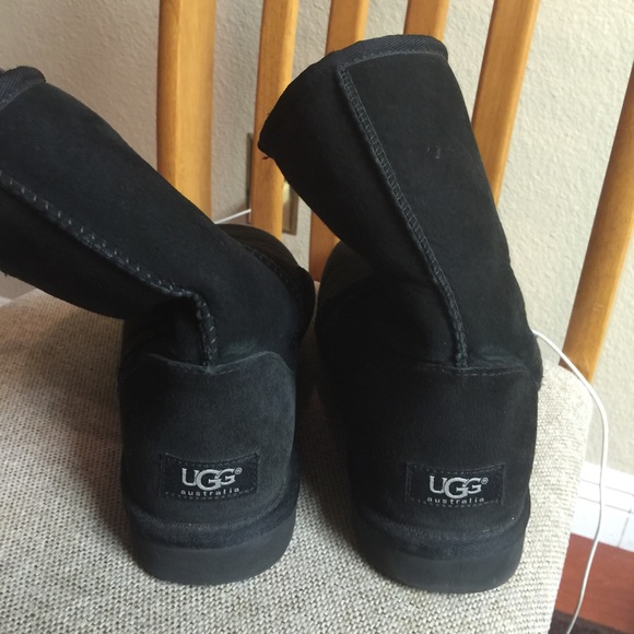 Black authentic uggs