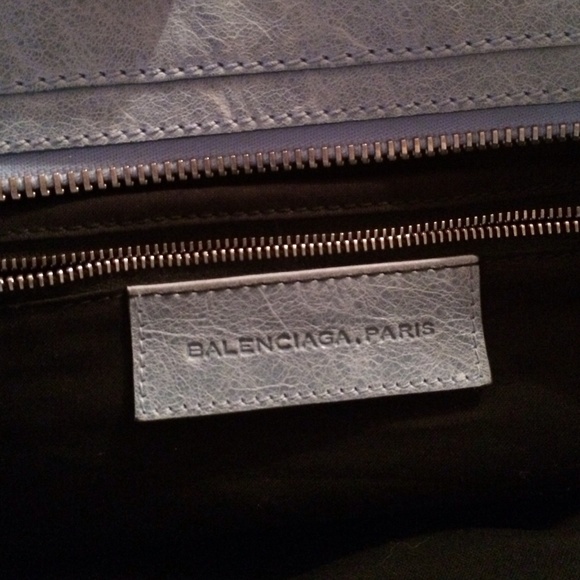 Balenciaga - Picture 2 of 4