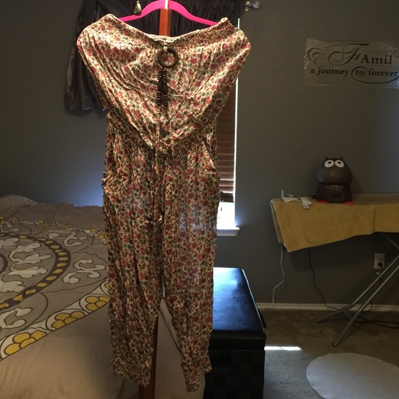 Romper - Picture 1 of 3