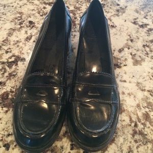 Tory Burch Loafer barely worn, like new!