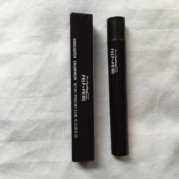 Authentic MAC prep and prime highlighter