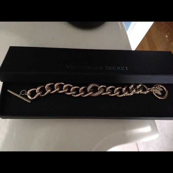 Victoria's Secret gold charm bracelet