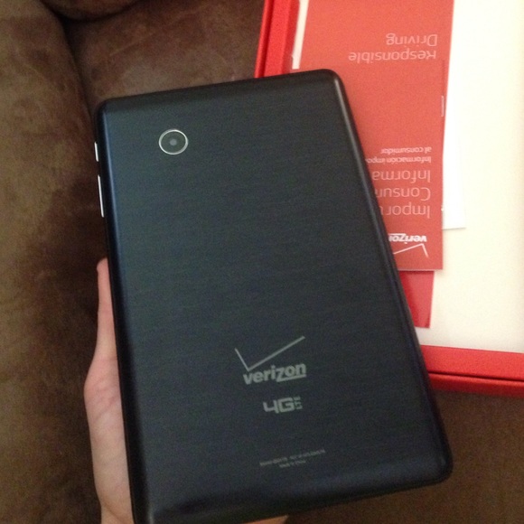 Verizon ellipsis 7 with Speck case! - Picture 4 of 4