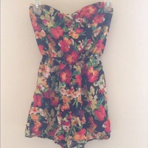 Hawaiian romper from wet seal🌸🌺