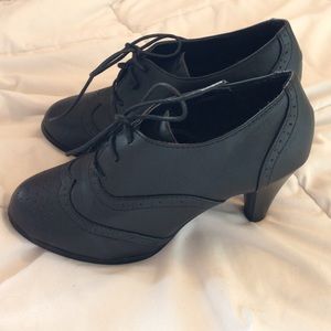 Oxford heels