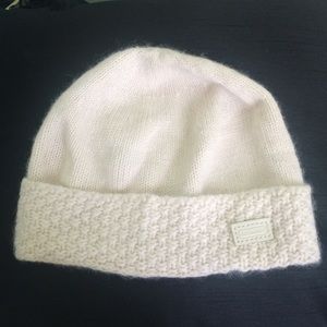 COACH Light Cream Beanie 💕 Size OS