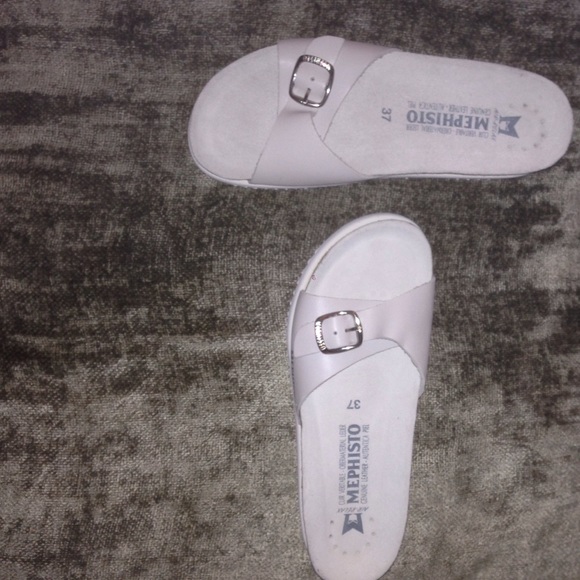Mephisto white sandals