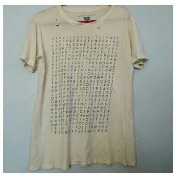 🌵 Sold 🌵 Feather Hearts Scrammble Tee - Picture 2 of 2