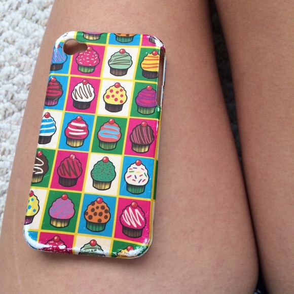 iPhone case - Picture 2 of 3